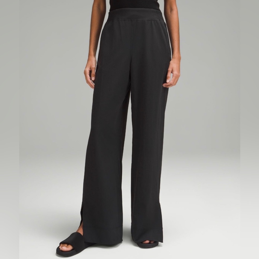 Lululemon woven wide leg pants - size L